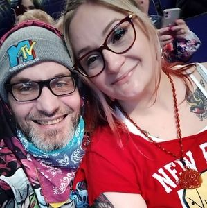 Meet your Posher, Daniel and Victoria veedee!